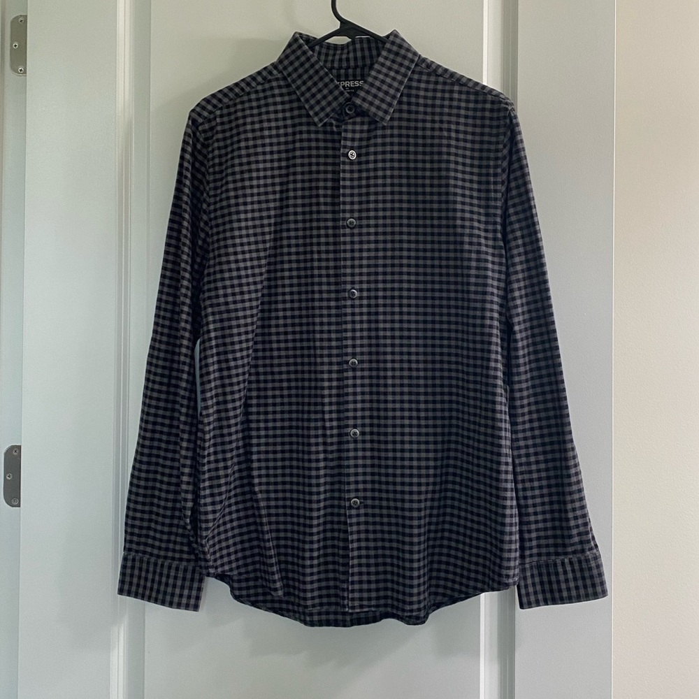 Express Men’s Modern Fit Button Down- Men’s Medium